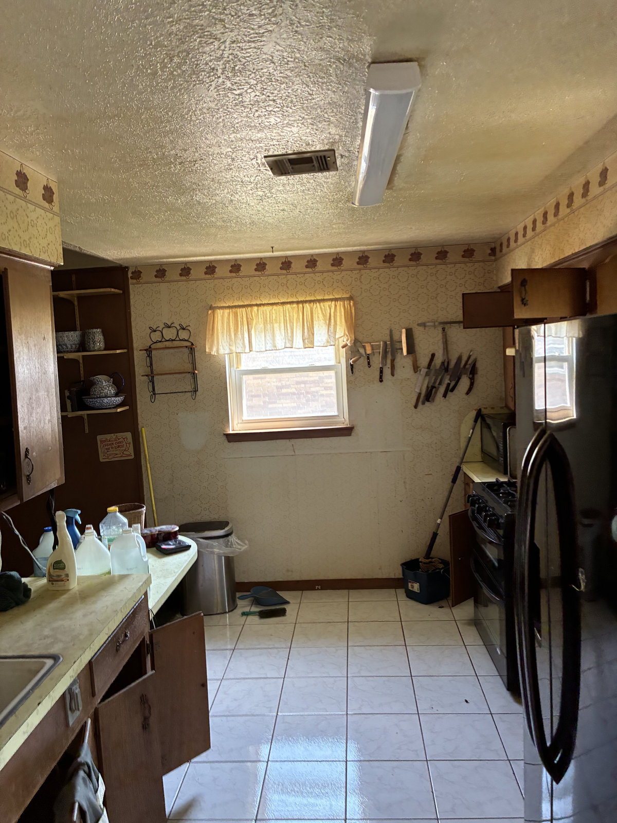 Kitchen before the remodel